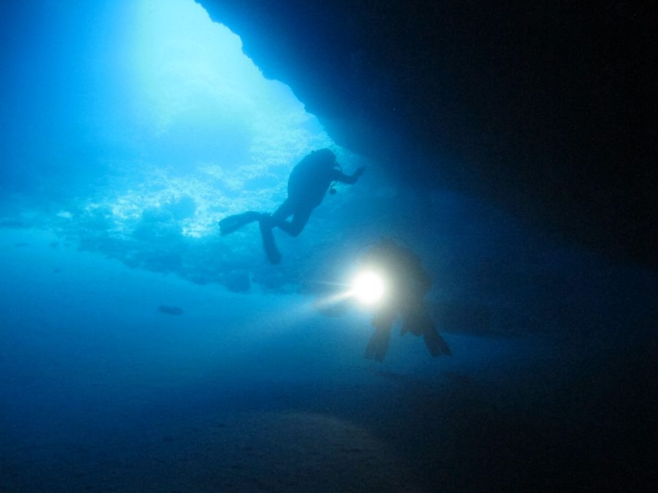 Lustrica-Diving_Sub-Immersione-Grotta-delle-Cipree