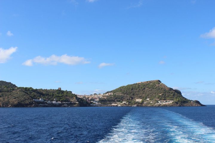 Ustica - Vista dal Mare