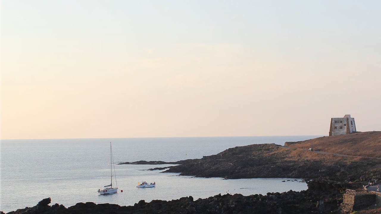 La-storia-di-Ustica-Ustica_Torre-Spalmatore